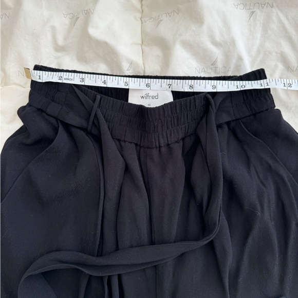 Black Wilfred shorts - Picture 3 of 3